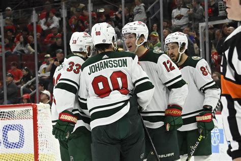 Wild earn comeback win over Blackhawks despite sloppy start